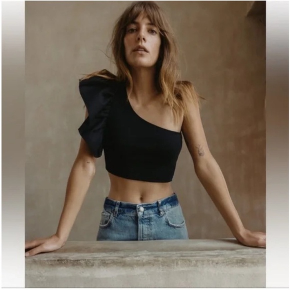 ZARA RUFFLED ASYMMETRICAL CROP TOP BLACK